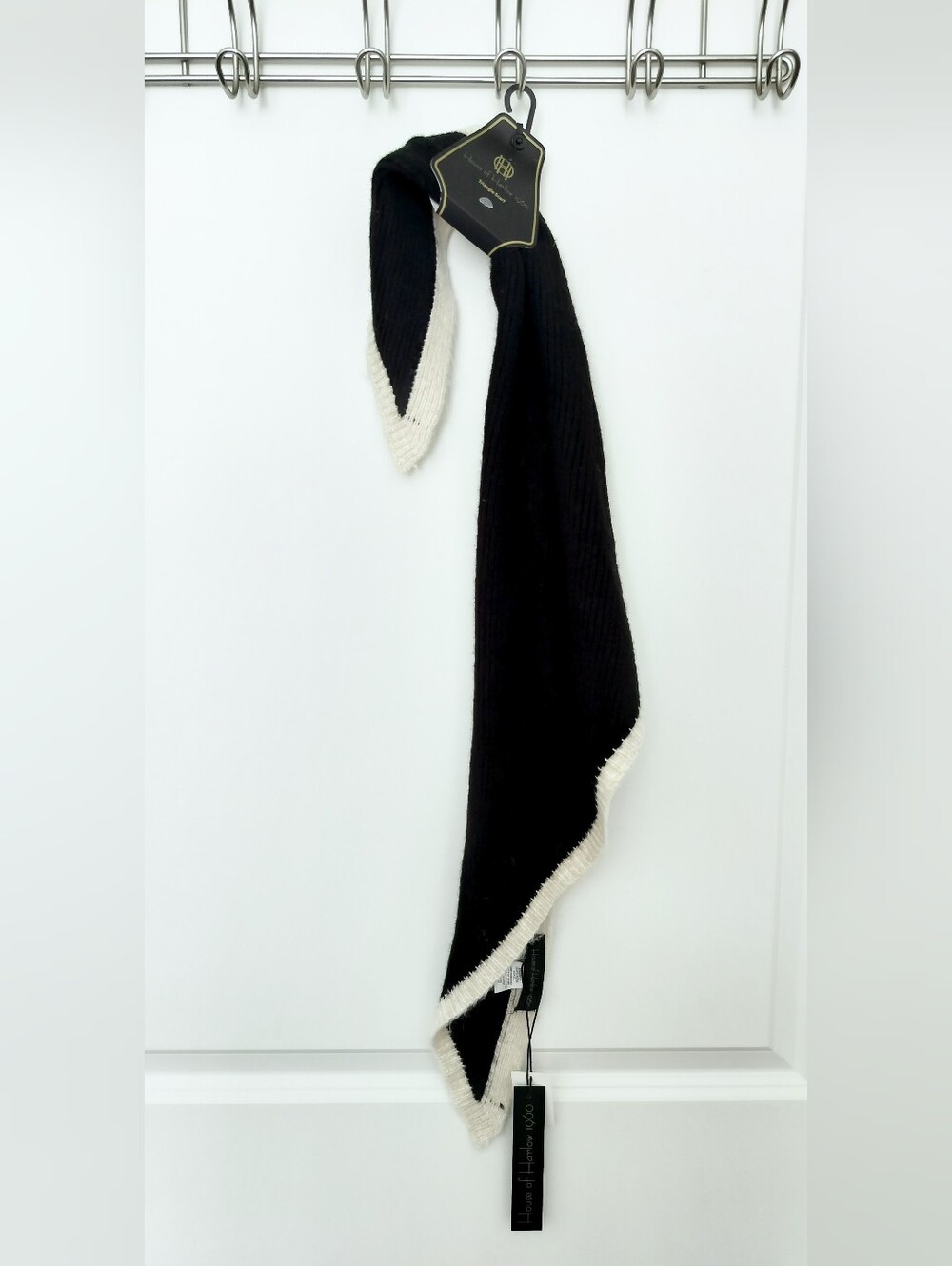 House of Harlow 1960 Black Contrast Trim Ribbed Knit Triangle Scarf O/S NWT Soft